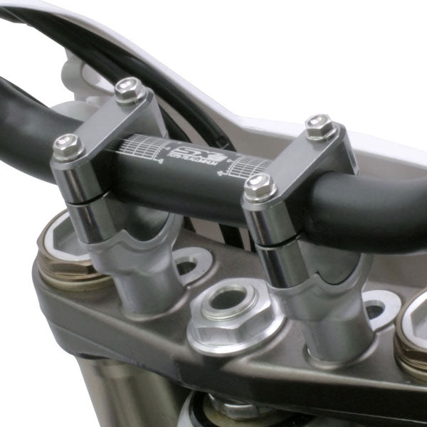 Zeta 30mm Handlebar Riser Fat Bar to Fat Bar Motozone