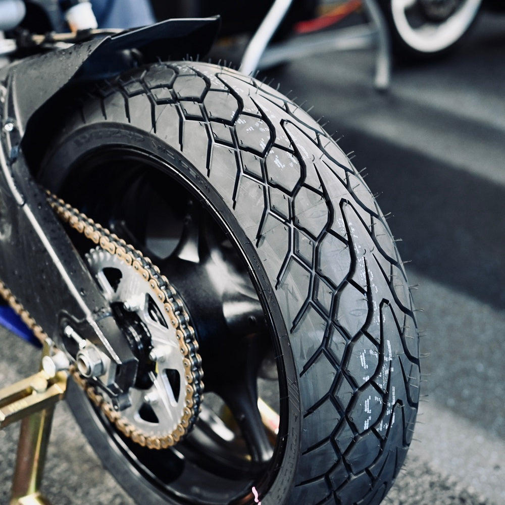 Dunlop 190/55-17 Mutant Rear Tyre - 75W Radial TL