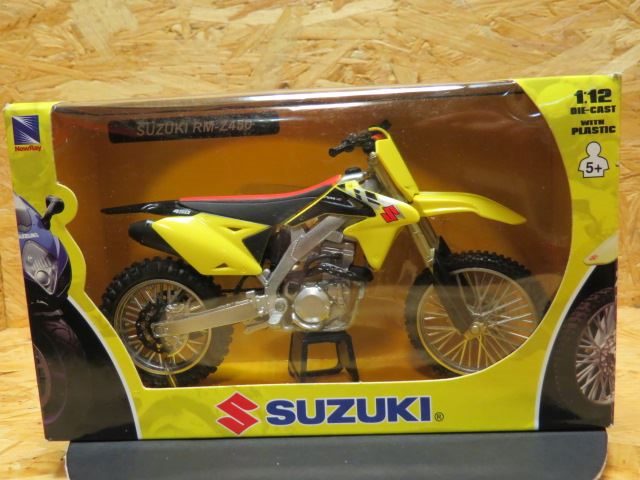 1:12 : Die-Cast Model : Suzuki RMZ450 : 57643