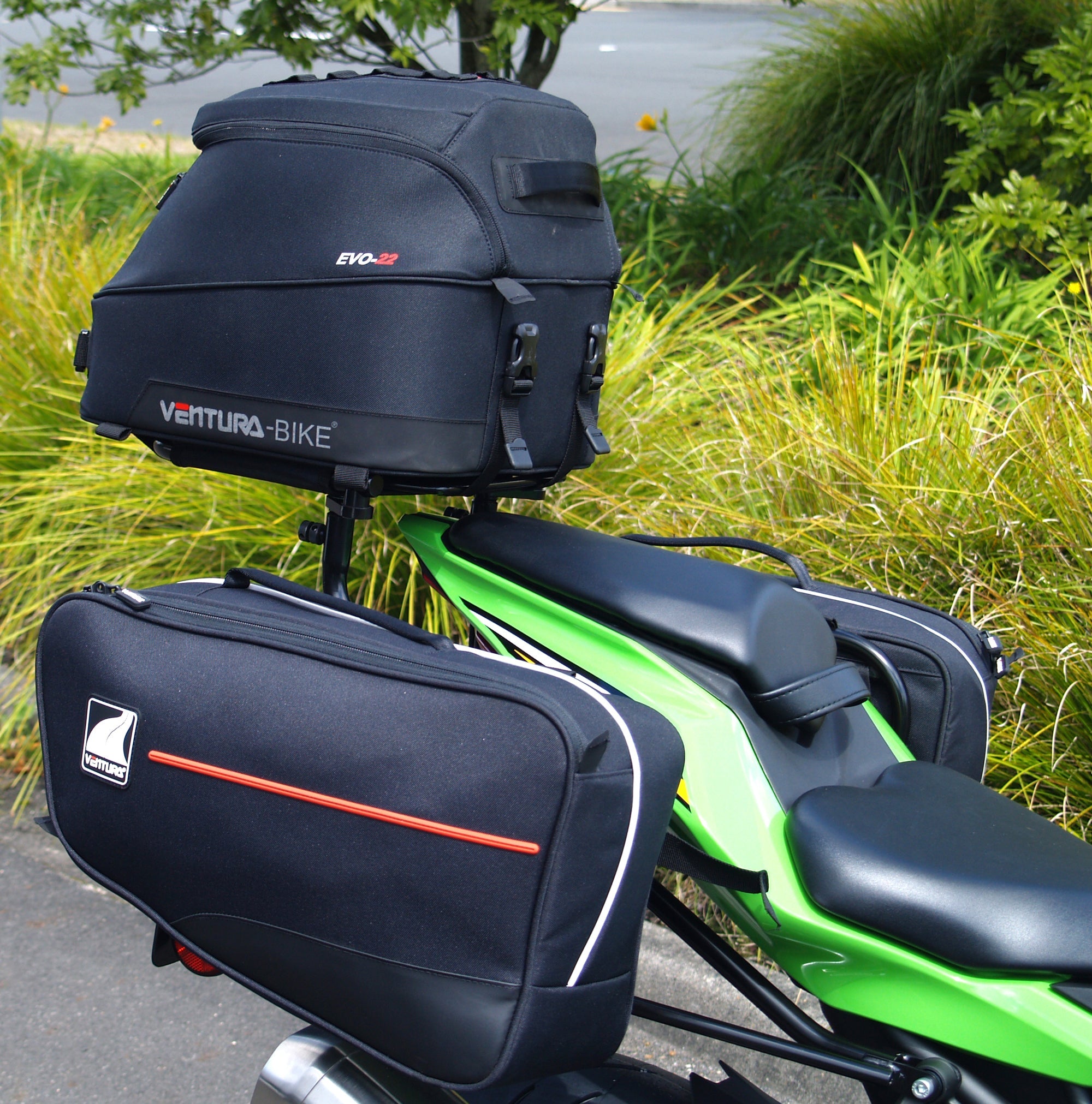 。 2025 Kawasaki Ninja® ZX™-14R ABS | Mountain Motorsports