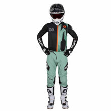 Load image into Gallery viewer, Seven&#39;s Zero Raider Over-Jersey (pictured with a compression jersey underneath) and Pants in Paste (Anaheim One Special Edition) colourway